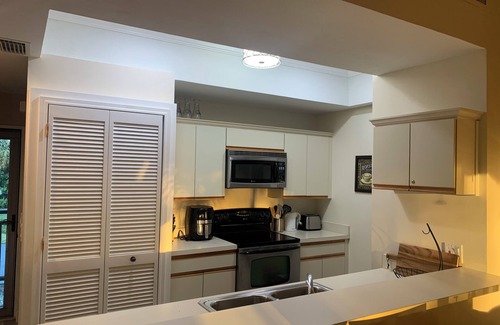 Bonita Bay Condo | Gorgeous 2-bedroom condo in lovely Bonita Springs with AC with spectacular view.