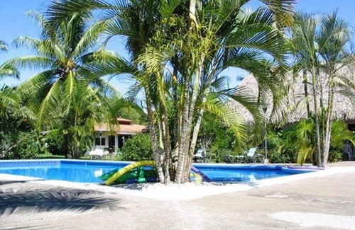 Parrita House | Gorgeous 2 bedroom cottage with ocean view and new Internet Cable