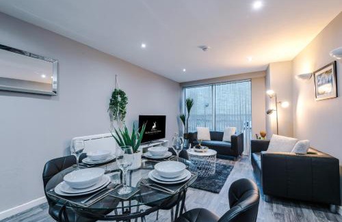 Bradford Apartment | Gorgeous 2-bedroom flat with ensuite - City centre