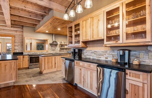 Sevierville Cabin | Gorgeous 21 acre Private Gated Estate, Mega Views, Theater, Driver Arcades