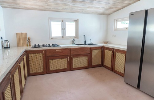 Kathaluwa Villa | Gorgeous 3 Bed Villa + Private Pool 250m to Beach