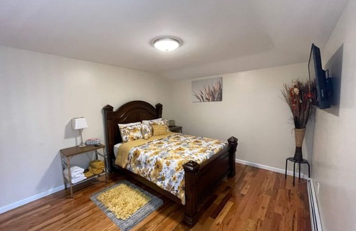 South Jamaica Apartment | Gorgeous 3-Bedroom Apt in Queens— 5mins from JFK Airport