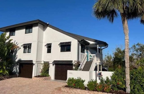 The Dunes House | Gorgeous 3 Bedroom Home in the Dunes