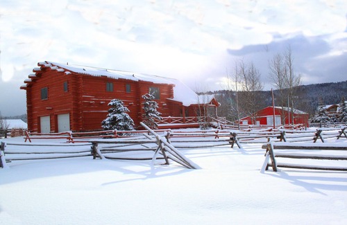 Moran Cabin | Gorgeous 3 Bedroom Multi-Level Log Cabin With Grand Teton Views!