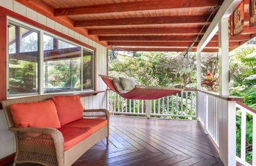 Volcano House | Gorgeous 3bd/2ba villa with covered patio, ping pong table, BBQ & playground