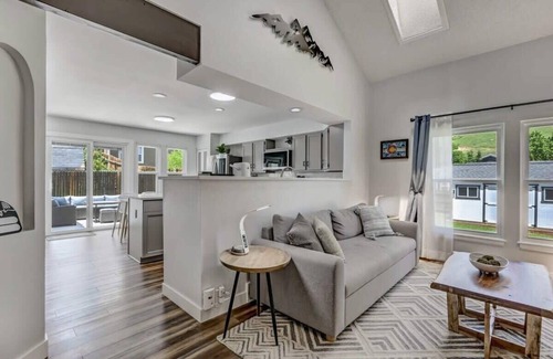 Northwest Colorado Springs House | Gorgeous 3BR b/t Garden of the Gods & the USAFA