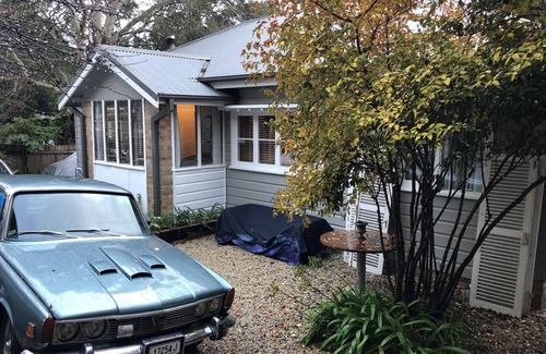 Mount Victoria House | Gorgeous 3Br cottage on half an acre in historic Mt Victoria, BlueMountains.