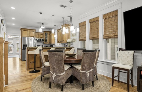 Treetop House | GORGEOUS 4/4 SLEEPS 10! GULF VIEW FROM 3rd FLOOR! WELL APPOINTED! ONE BLOCK FROM BEACH ACCESS!