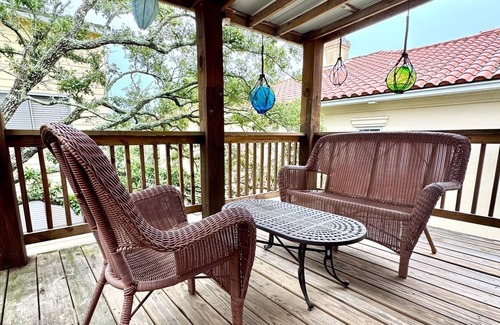 Saint Simons Island House | Gorgeous 4-bedroom townhome, sleeps 12 and only 700 steps to the beach!