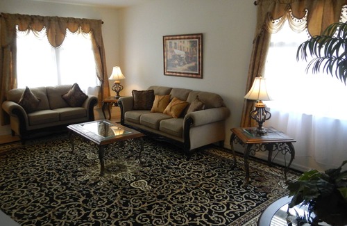 Sunrise Lakes Villa | Gorgeous 4 Bedroom Villa, Private Pool - Minutes away from Disney World