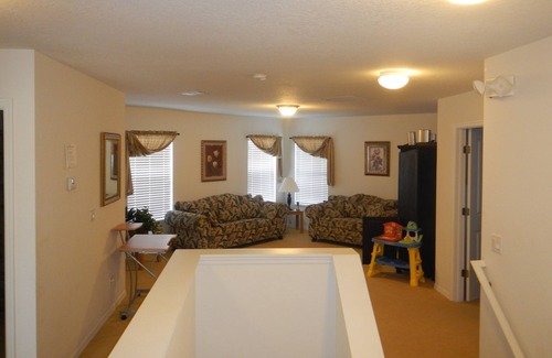 Sunrise Lakes Villa | Gorgeous 4 Bedroom Villa, Private Pool - Minutes away from Disney World
