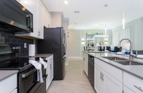 Kissimmee Villa | Gorgeous 4Bd Close to Disney w/Pool @ Storey Lake 4245