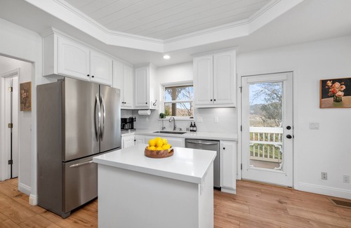 Atascadero House | Gorgeous 4BR 10 miles from SLO