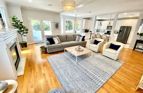 Normandy Beach House | Gorgeous 5 bed, 4.5 bath just houses to the beach, sleeps 12! Amazing location!