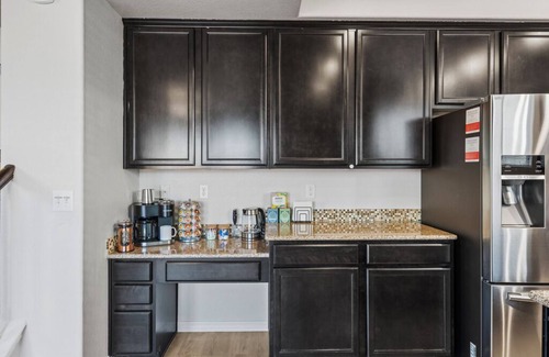 Cimarron Hills House | Gorgeous 5 Bedroom, 2.5 Bath | Hot Tub | Fire Pit | GameRoom