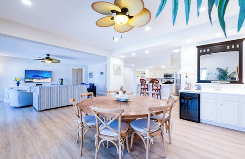 Key Largo House | Gorgeous 5-bedroom laid back waterfront vacation house in Key Largo