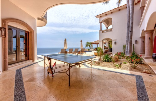 Palmilla Villa | Gorgeous 5-Bedroom Property in Villas del Mar