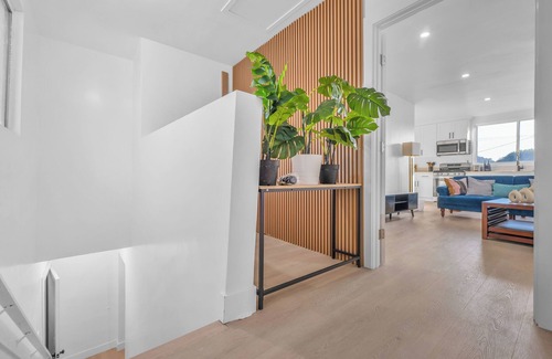 Cypress Park House | Gorgeous 5-bedroom Home - Arvia 2