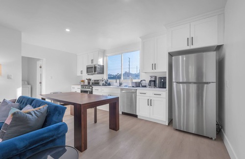 Cypress Park House | Gorgeous 5-bedroom Home - Arvia 2