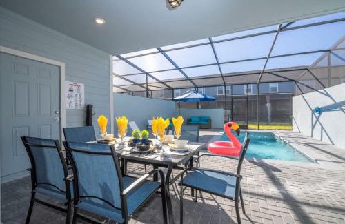 Davenport House | Gorgeous 5Bd w Pool at Windsor Island Resort 3882