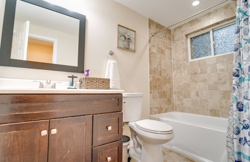 Oxon Hill House | Gorgeous 5BR/3BA Family Home in Maryland!