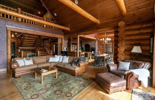 Wautoma Cabin | Gorgeous 7 bdrm loglodge fireplaces sauna hottub kayaks paddleboards boats