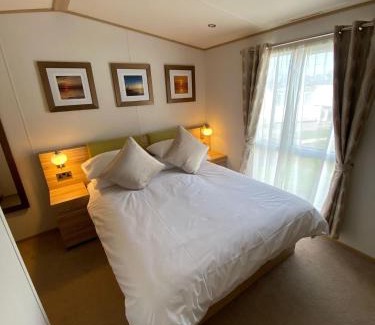 Hopton on Sea Other | Gorgeous 7 Berth Caravan With Decking And Full Seaviews At Hopton Ref 80053S