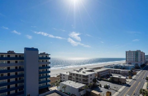 Ash Condo | Gorgeous, amazing ocean view just steps away from the beach. Covered parking.