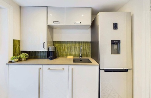 Colville Apartment | Gorgeous Apartment in Notting Hill Townhouse