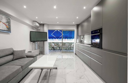 Juan-les-Pins Apartment | Gorgeous apartment - Near Beach - 2BR/6p