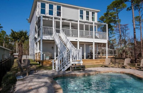 Lillian House | Gorgeous Bay Landing private pool-pet friendly