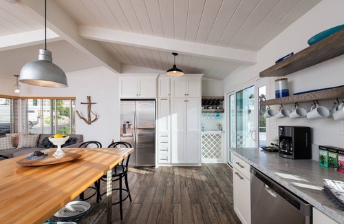 San Clemente Villa | Gorgeous Beach Compound - Glamping, Hot Tub, and Outdoor Movie Nights!