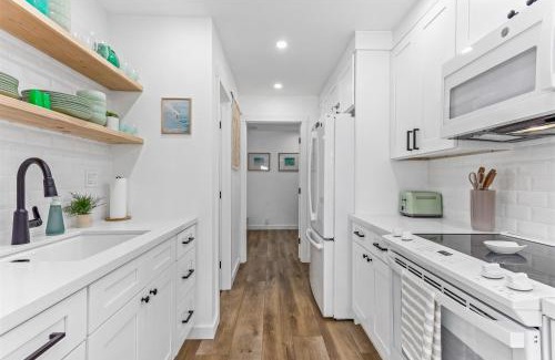 Carpinteria Apartment | Gorgeous Beach Condo with Private Patio #134