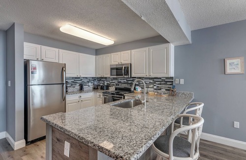 Destin Condo | Gorgeous Beach view. Weekly discount. New bath's throughout. Premier Host