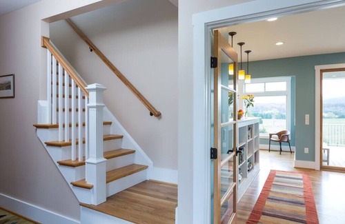Front Royal Cottage | Gorgeous Blue Ridge Mountain and Rolling Farm View