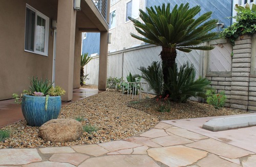 South Mission Beach Condo | Gorgeous Boardwalk Getaway AC, parking
