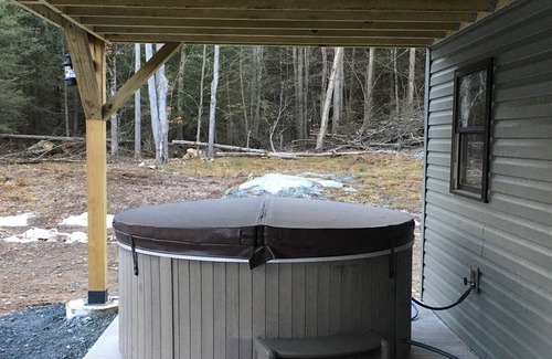 Wellsboro Cabin | Gorgeous cabin set in the mountains of PA with hot tub(pets welcome)