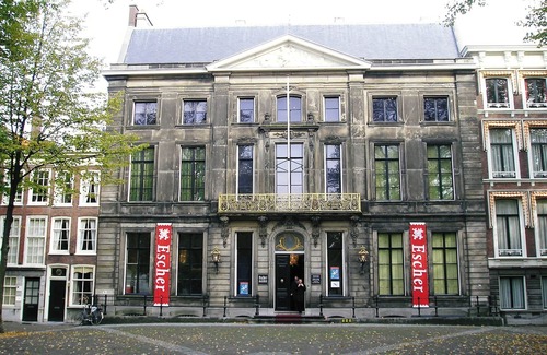 Huygenspark House | Gorgeous canal house in The Hague city