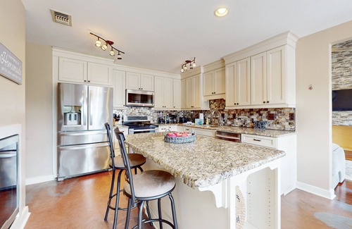 Avalon Beach Estates House | Gorgeous coastal home with golf cart and easy beach access