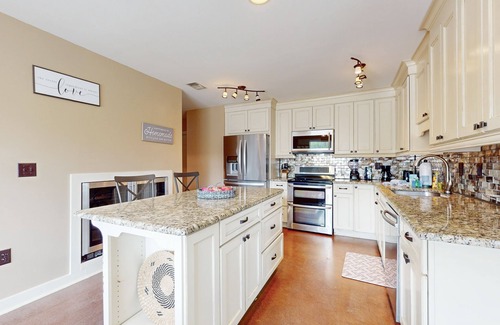 Avalon Beach Estates House | Gorgeous coastal home with golf cart and easy beach access