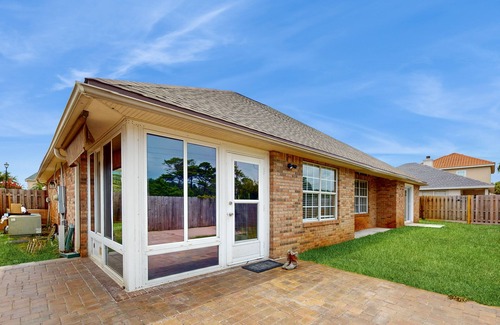 Avalon Beach Estates House | Gorgeous coastal home with golf cart and easy beach access