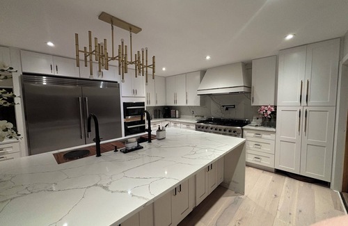 Lansing House | Gorgeous Completely Renovated Lakehouse, directly on lake. 20 mins to Cornell