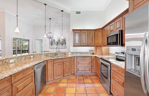 Pelican Bay Condo | Gorgeous Condo in Pelican Bay