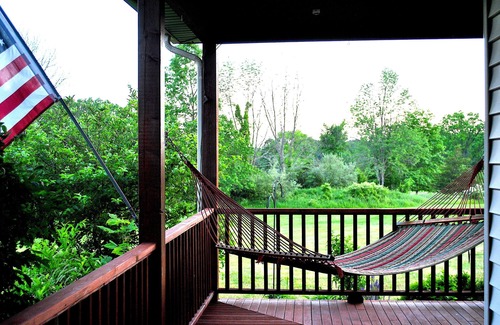 New Paltz House | GORGEOUS COUNTRY ESTATE, VIEWS, YEAR-ROUND JACUZZI!
