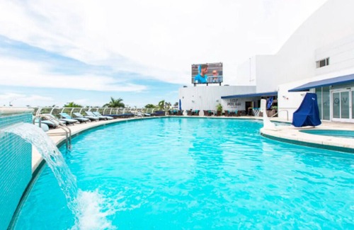 Ludlam Apartment | Gorgeous & Cozy apt. near Malls and Miami Airport