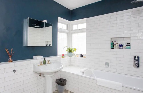 Kensal Green House | Gorgeous, Designer 3BD Garden House in NW London!