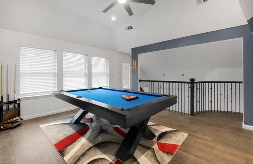 Dallas House | Gorgeous Downtown 4 Bedroom
