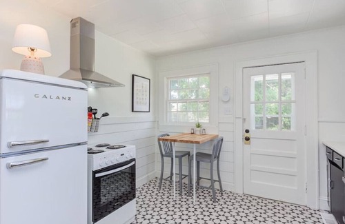 Graham House | Gorgeous duplex home near charming park