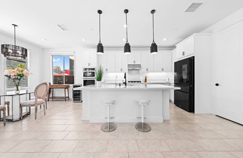 San Juan Capistrano House | Gorgeous estate with AC in Mission Viejo - 5 bedrooms available