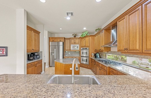 Versailles House | Gorgeous Estate Water front, private community